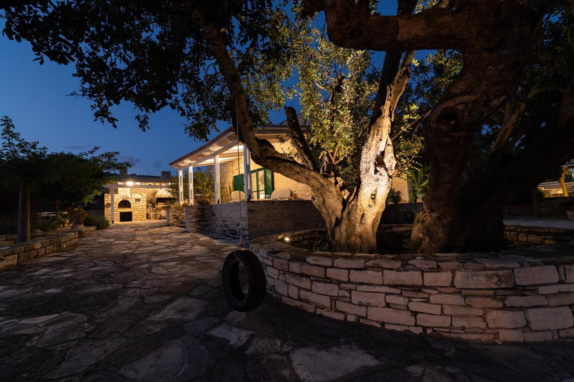Moírai Carob Villa מראה חיצוני תמונה