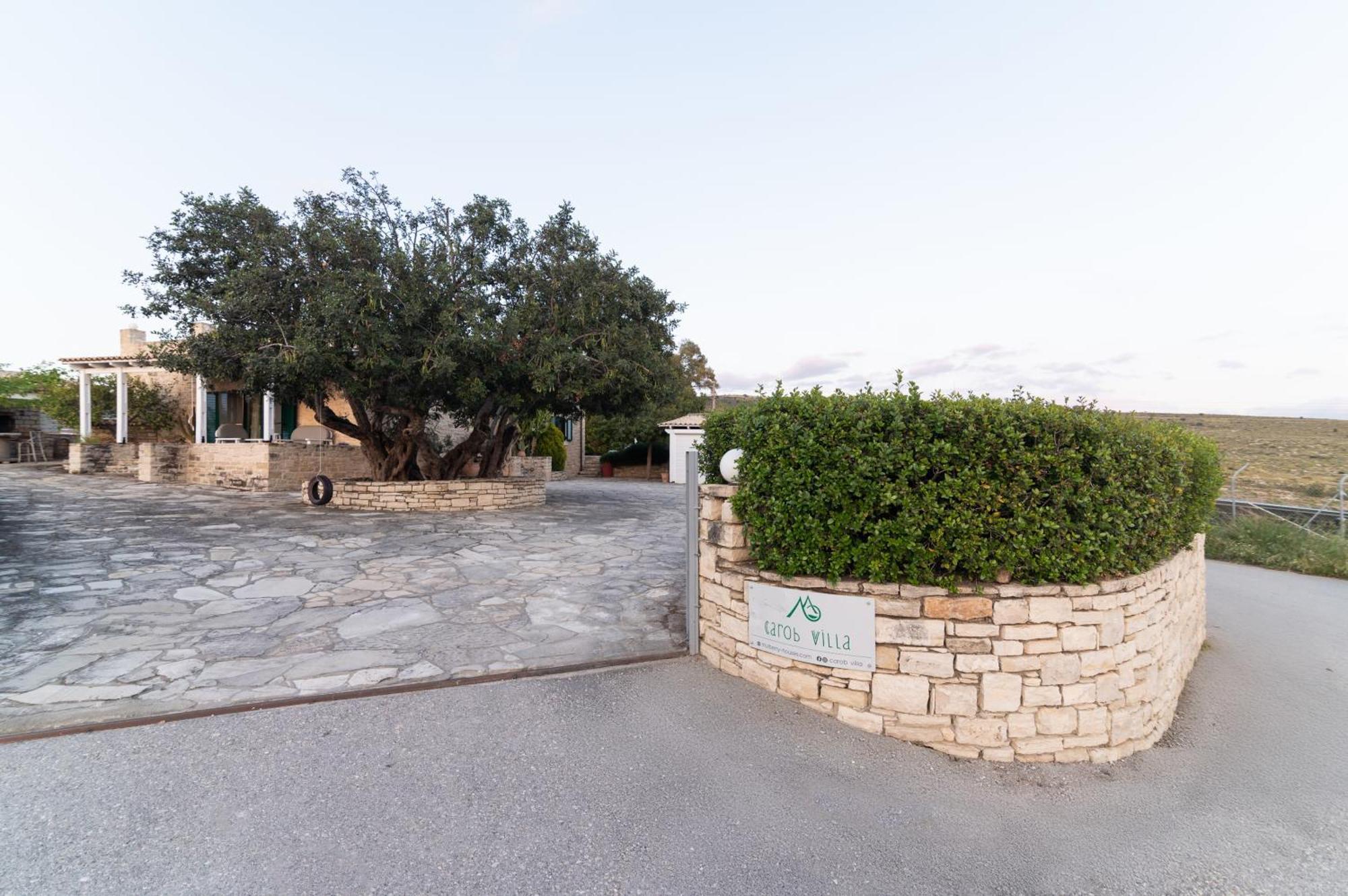 Moírai Carob Villa מראה חיצוני תמונה